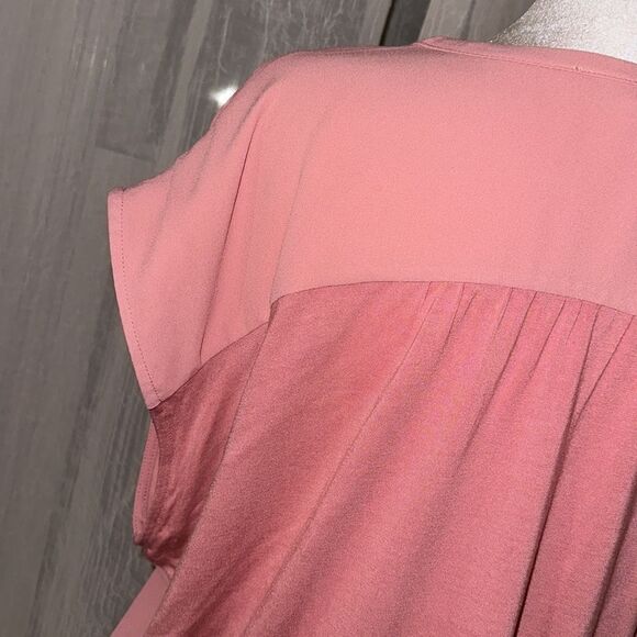 LOFT MP Pink Professional Lightweight Sleeveless V-Neck Blouse - Picture 7 of 9